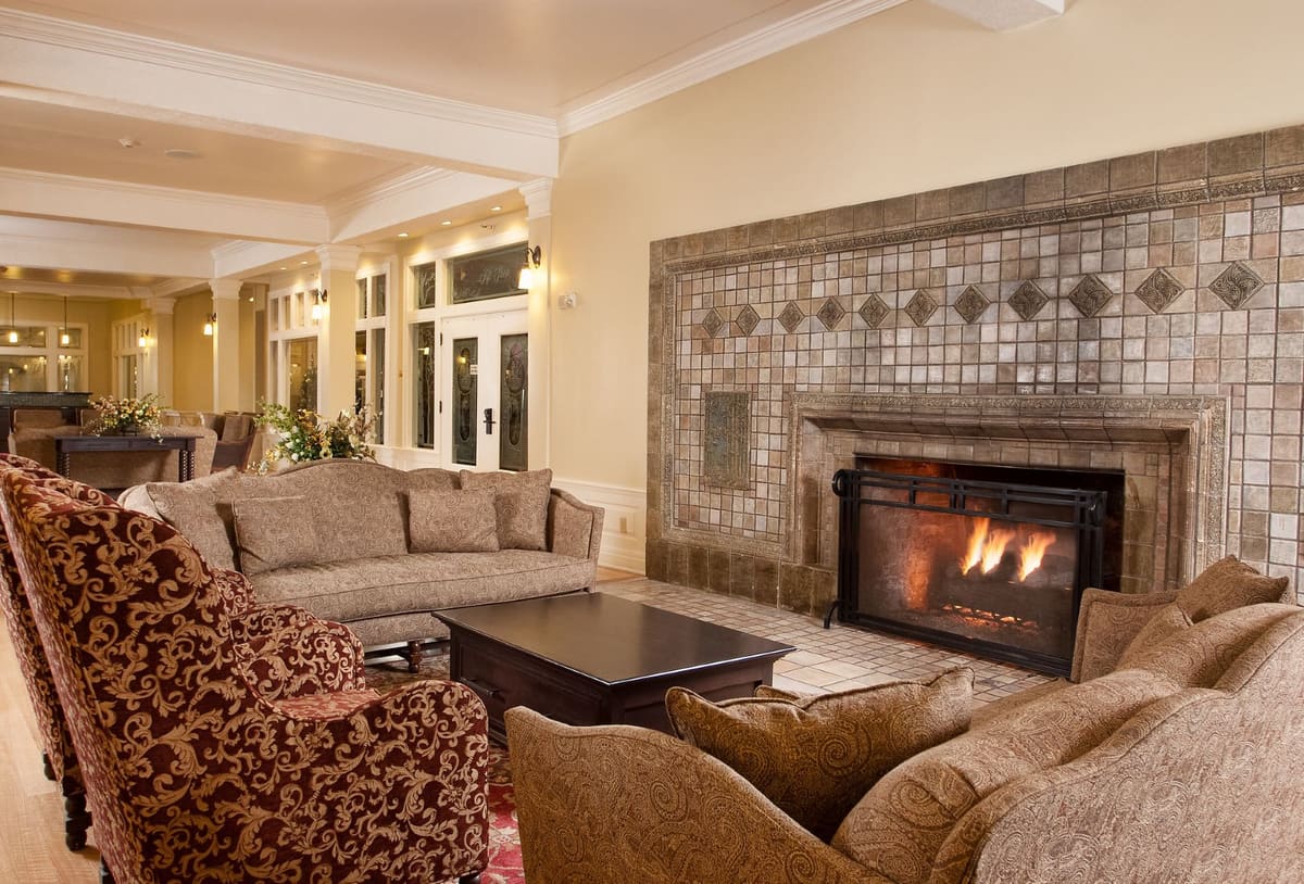 Lake Hotel Fireplace lake hotel fireplace